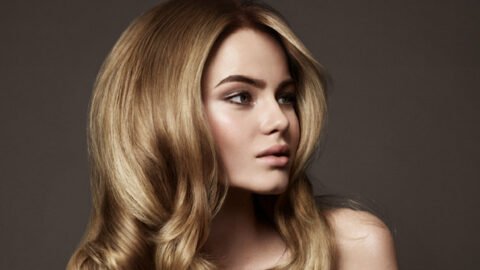 BLONDE
